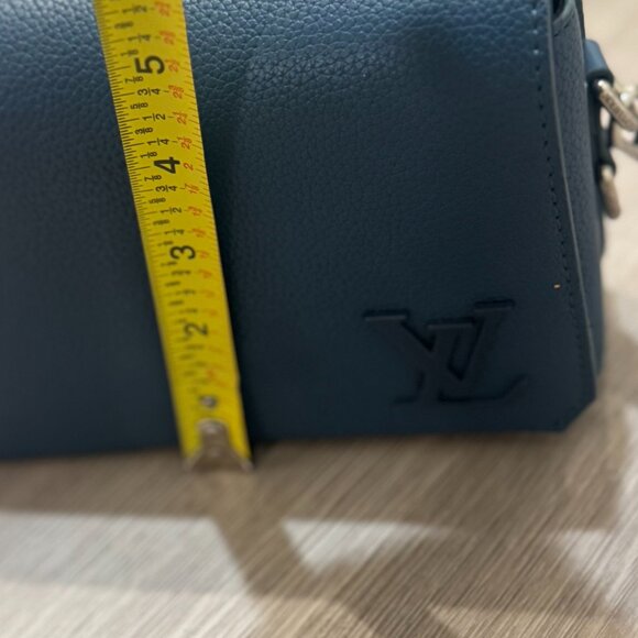 Louis Vuitton Navy blue Aerogram Fast Line Wearable Wallet Bag - Picture 8 of 10